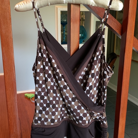 BCBG sun dress in great condition - Picture 2 of 9